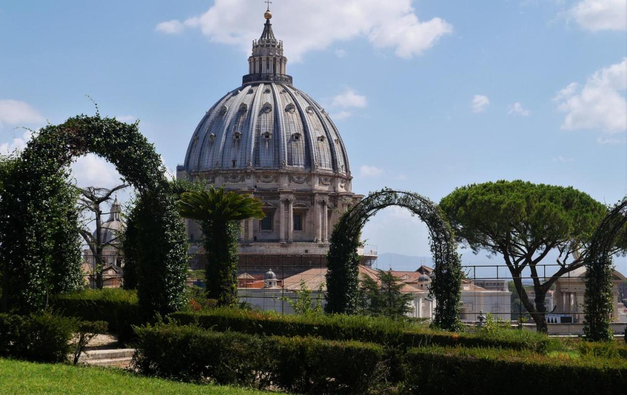 La Tana Di Sofia Hotel Rome Bagian luar foto